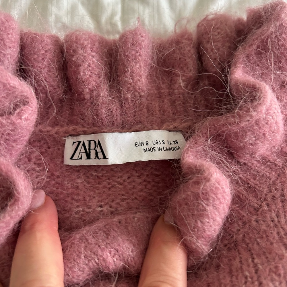 Zara Ruffled Turtleneck - Picture 3 of 3